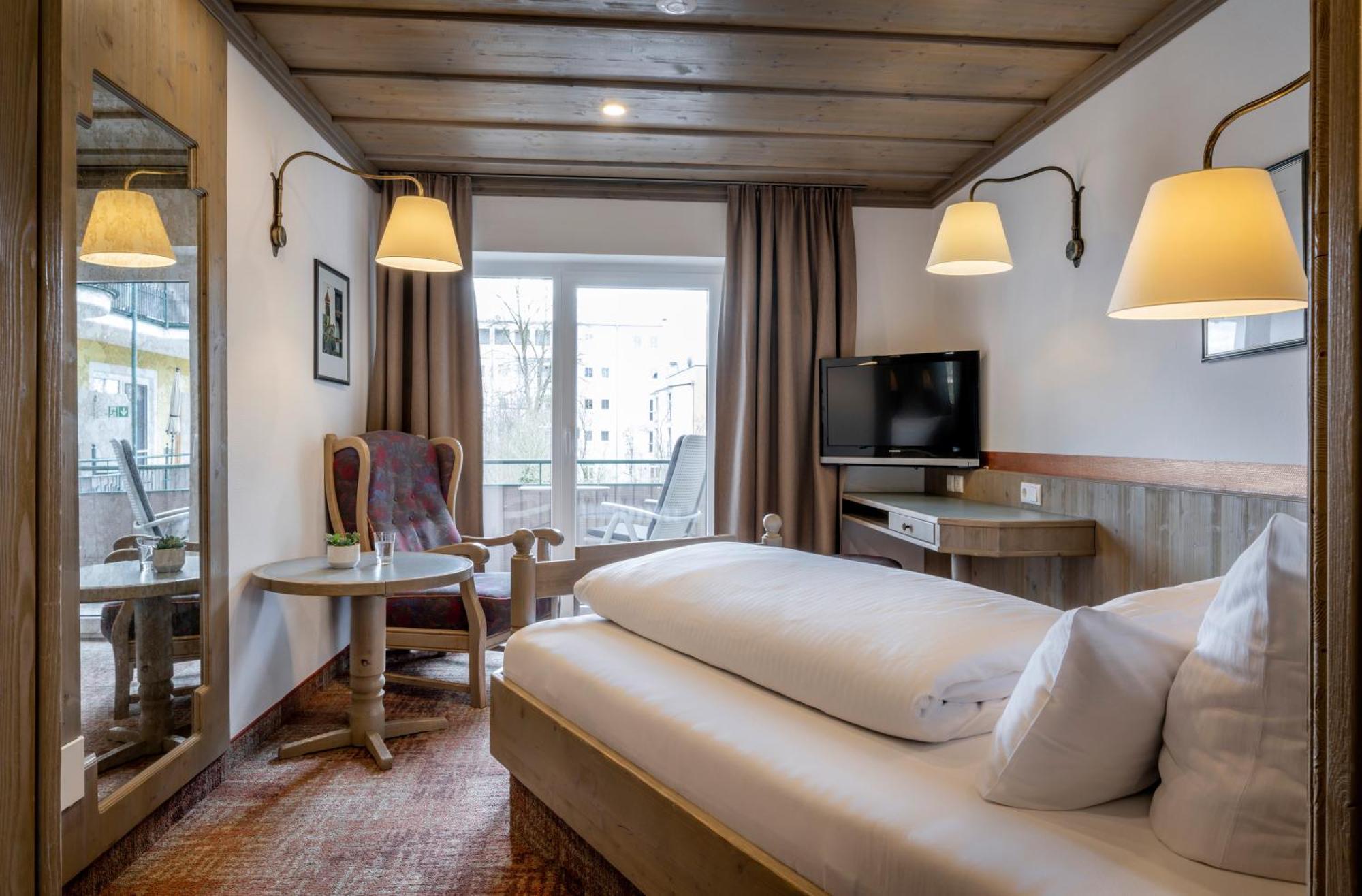 Hotel Promenade Бад-Фюссинг Экстерьер фото